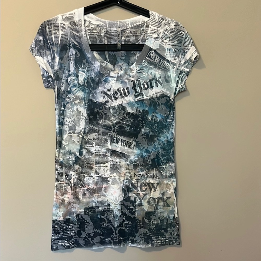 New York Graphic Women's Top - Black and Gray